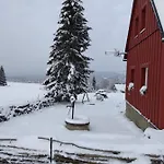 Dağ evi Chaloupka Pod Kanci Stezkou *
